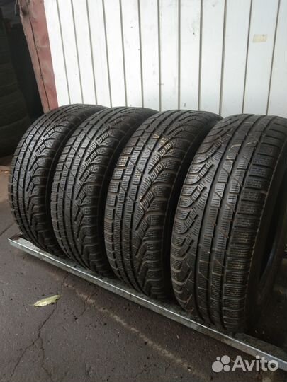 Pirelli Winter Sottozero 210 Serie II 225/60 R17 99H