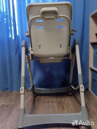 Стул для кормления малышей