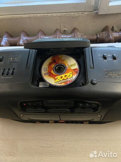 Магнитофон daewoo кассетный с CD плейером