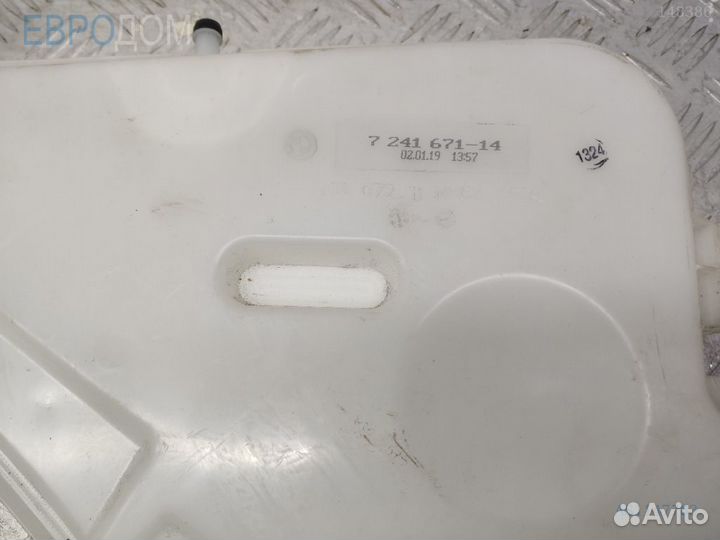 Бачок омывателя на BMW F32 LCI s1147783