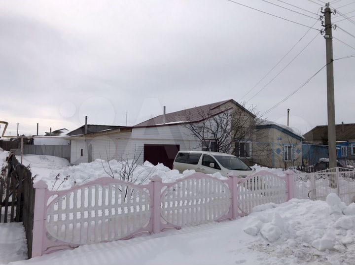 3-к. квартира, 60 м², 1/1 эт.