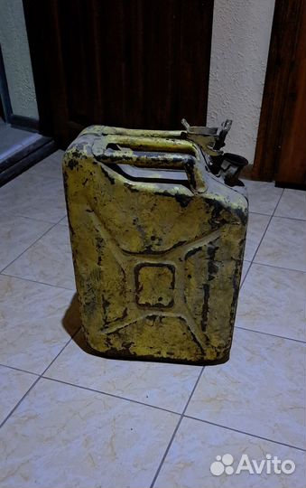 Канистра железная СССР, на 20 литров