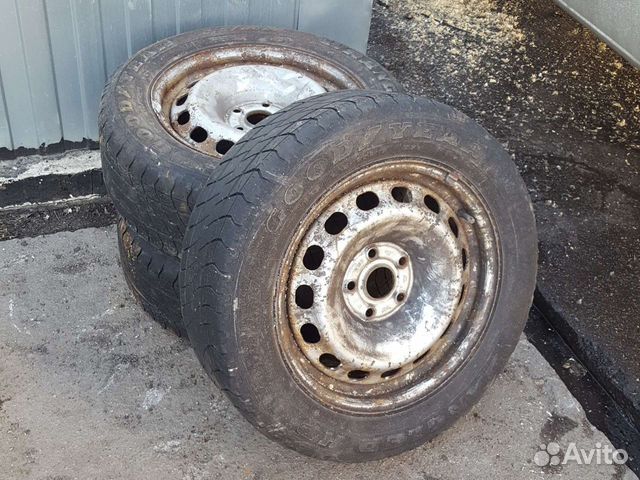 Goodyear Wrangler AT 215/60 R16