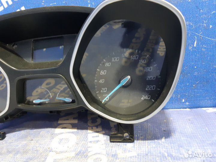 Панель приборов Ford Focus 3 седан 2012