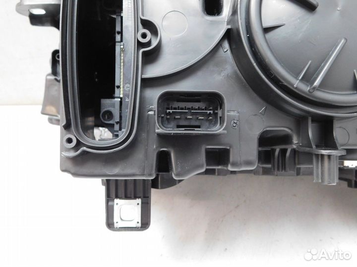 Фара правая BMW X3