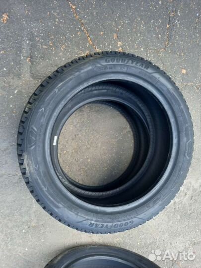 Goodyear UltraGrip Arctic 2 205/50 R17 93T