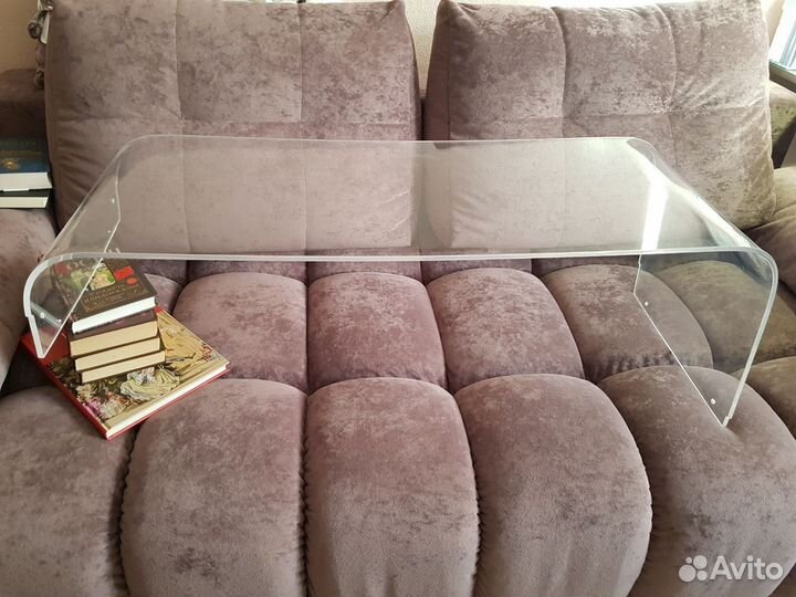 Полка из оргстекла