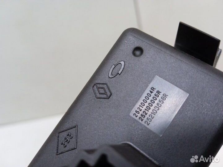 Кнопка аварийной сигнализации Renault Megane 3 1.6