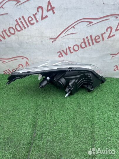 Фара передняя левая Renault Sandero BS1Y K4M