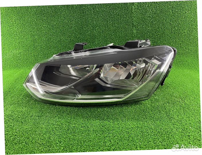 Фара левая Polo