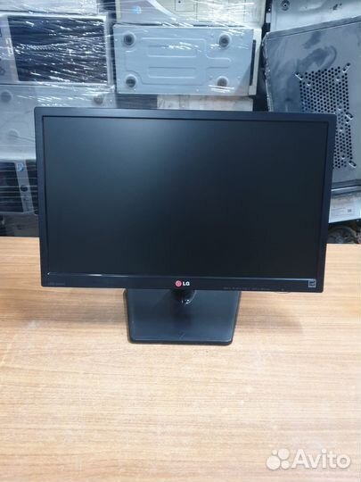 LED монитор LG 22EN33S