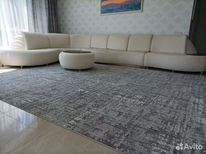 Большой дизайнерский угловой диван