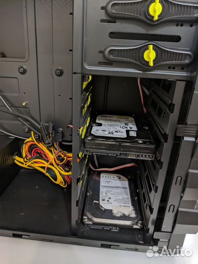 Корпус+ блок питания 8pin Gpu и 2хHDD