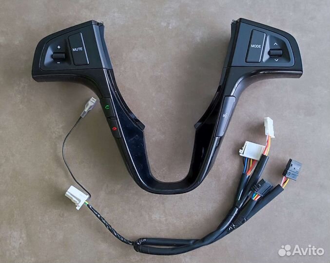 Кнопки руля Hyundai Solaris 1