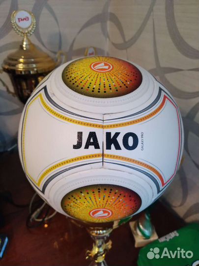 Футбольный мяч jako galaxy PRO