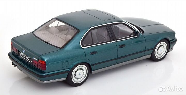 BMW M5 E34 Limousine 1991 Otto 1:18