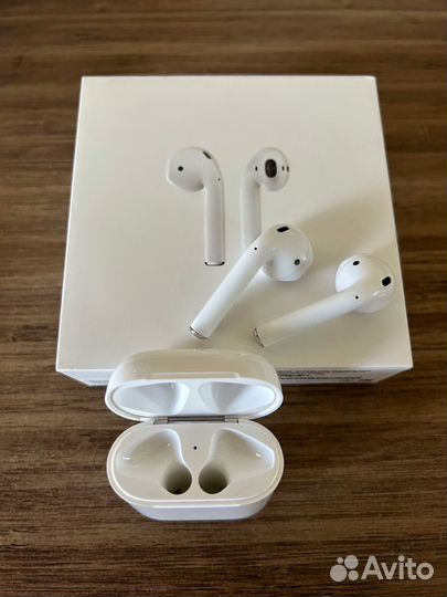 Беспроводные наушники Apple AirPods 2. Оригинал
