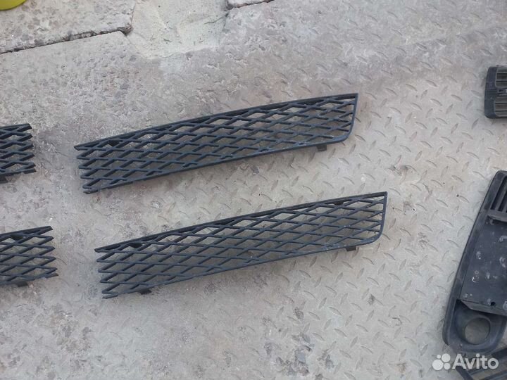 Ford Galaxy/VW Sharan(00-06) решётки бампера перед