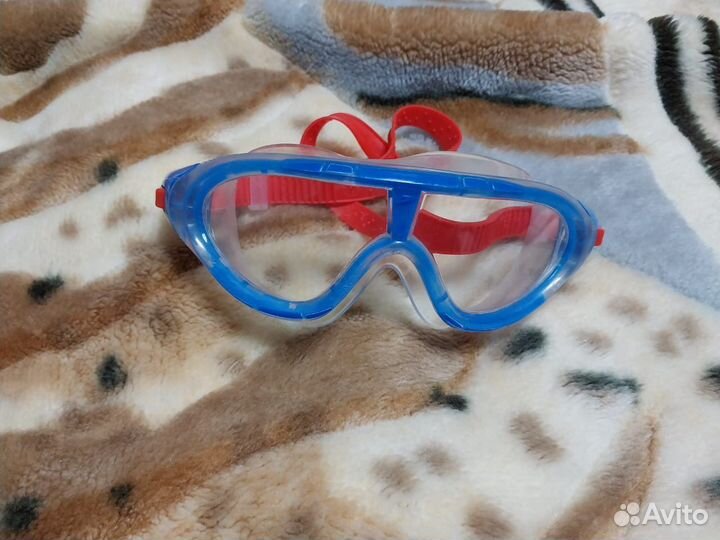 Очки для бассейна