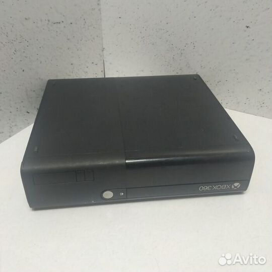Игровая приставка Xbox 360E (Рассрочка / Л1)