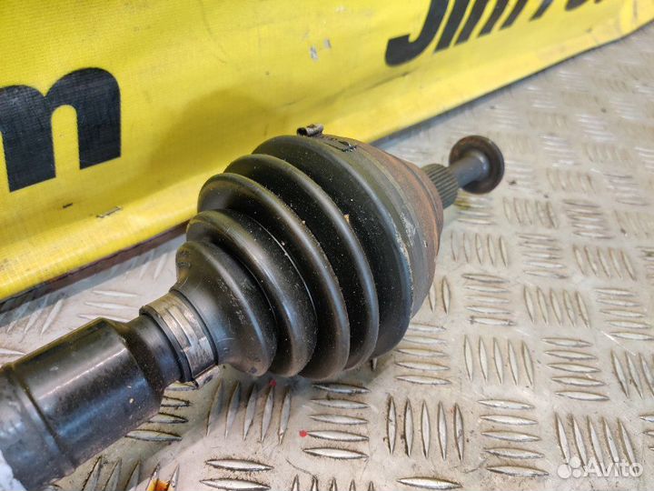 Привод передний правый Volkswagen Passat Variant