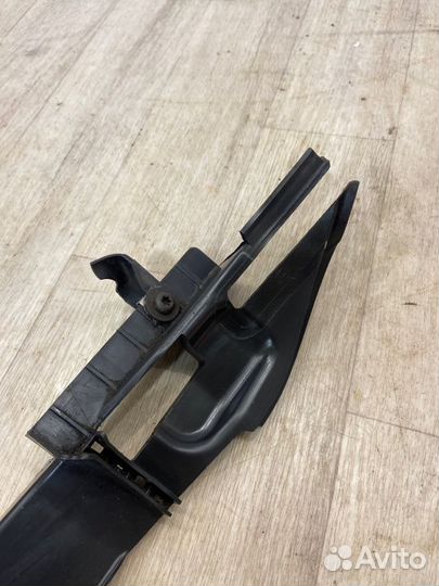 Накладка на крыло передняя левая Ford Focus qqdb