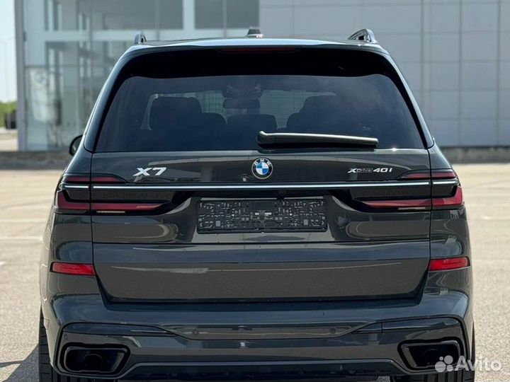 BMW X7 3.0 AT, 2023