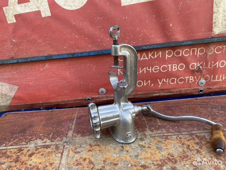 Мясорубка ручная СССР чугунная Касли 3