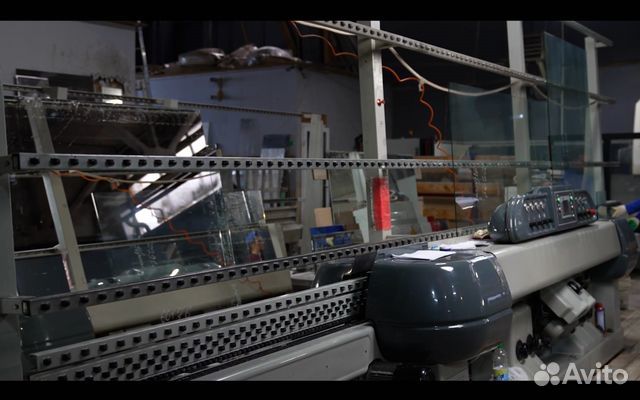 Стеклянная дверь по индивидуальным размерам