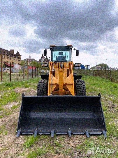 Фронтальный погрузчик Builder ZL32, 2023