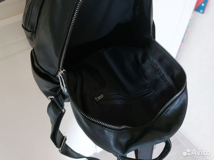 Рюкзак женский черный