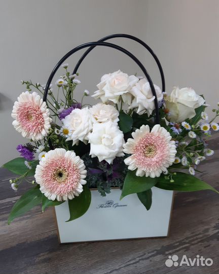 Букет из кустовых роз