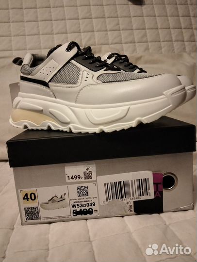 Кроссовки натуральная кожа р. 40 стелька 27 см