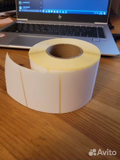 Термоэтикетка 58х40 / 700. Китай