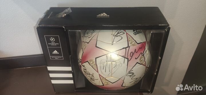 Мяч с финала лч 2008 в Москве с подписями игроков