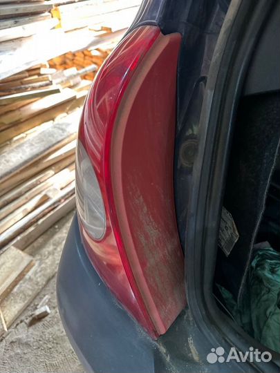 Фонарь задний левый Renault Clio хетчбек 1.5 DCI