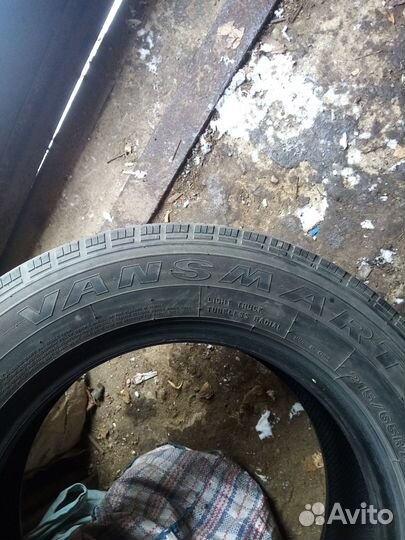 Maxxis Vansmart MCV3+ 215/65 R16C