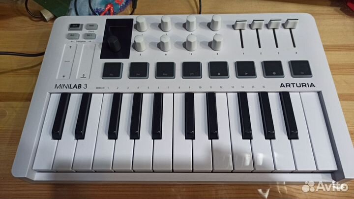Синтезатор Korg NTS-1 и Arturia Minilab 3