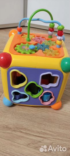 Развивающие игрушки куб