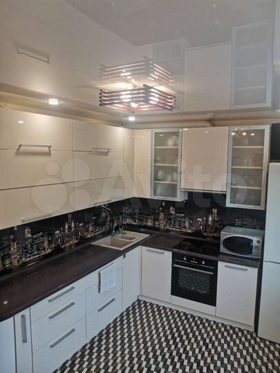 3-к. квартира, 81,2 м², 2/17 эт.