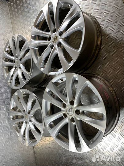 Комплект литых дисков R18x8 5x114.3