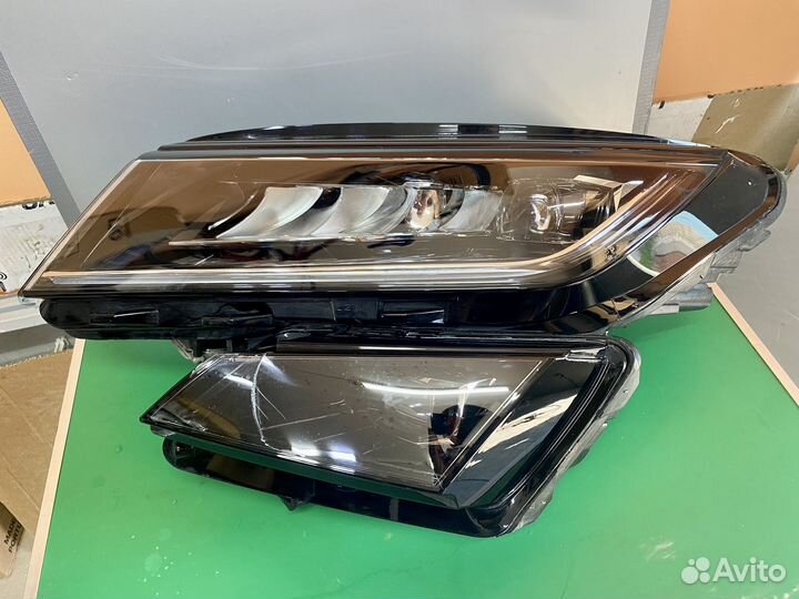 Фара головного освещения Skoda Kodiaq LED левая