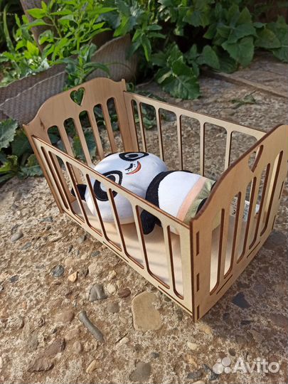 Детская кукольная кровать