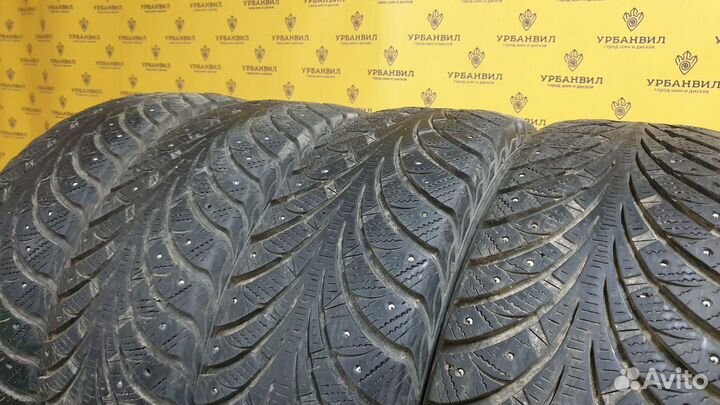 Sava Eskimo Stud 215/65 R16 98T