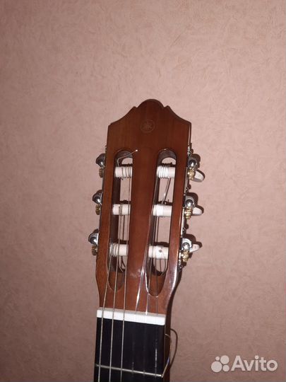 Счастливая гитара Yamaha C-40 с чехлом