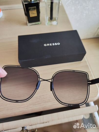 Солнцезащитные очки женские брендовые