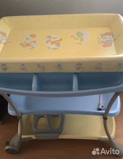Столик для пеленания и ванночка