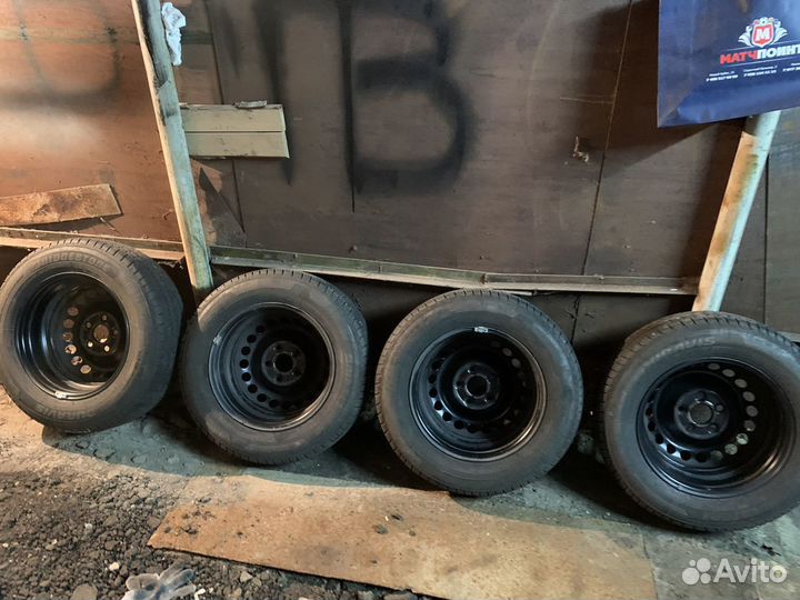 R16 Bridgestone Duravis R410 215/65, PCD 5x120 DIA 65.1