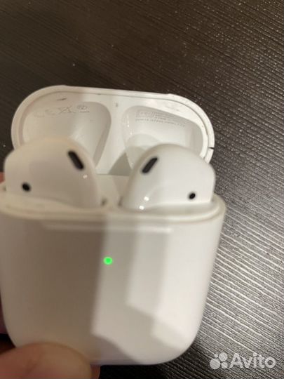 Apple airpods