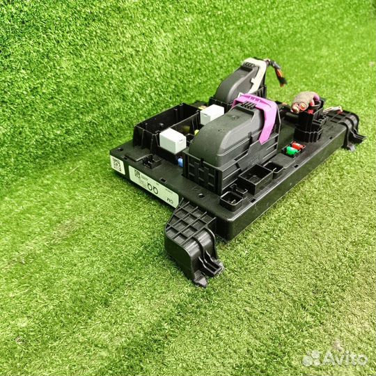 Блок предохранителей Opel Astra J GTC 2012